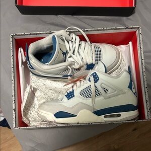 Jordan Men’s Retro 4 Basketball Shoes White and Blue